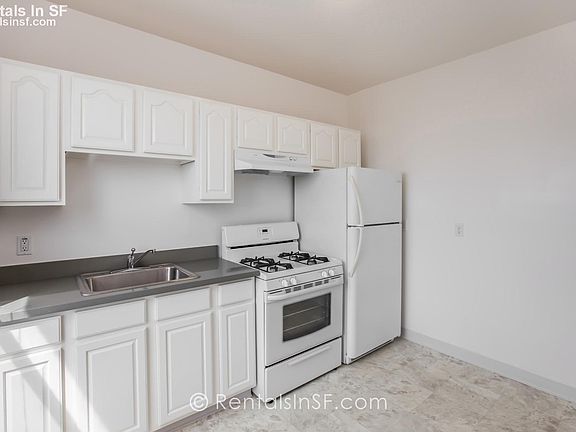 5th image of 2504 Sacramento St APT 17