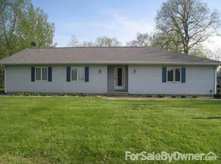 7985 Bentonville Rd, Decatur, IL 62521