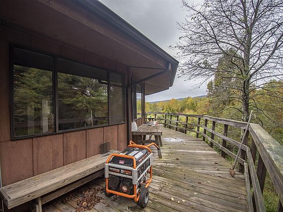 5th image of 3202 Mathews Ln