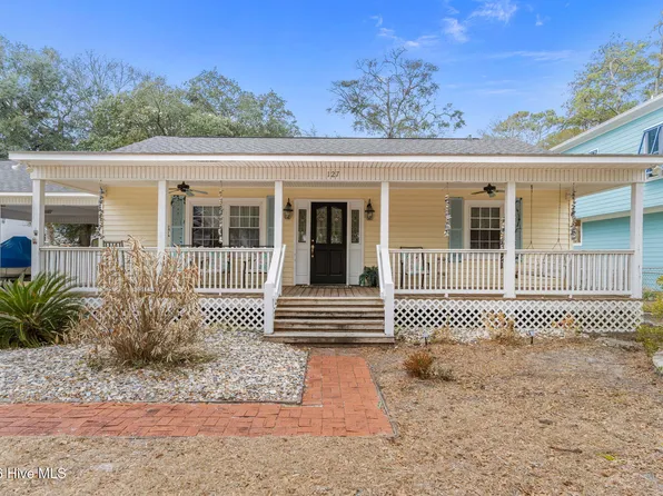 127 NW 18th Street, Oak Island, NC 28465
