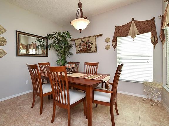 5th image of 9725 Myrtle Creek Ln
