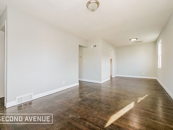 5th image of 3547 Jackson Ave