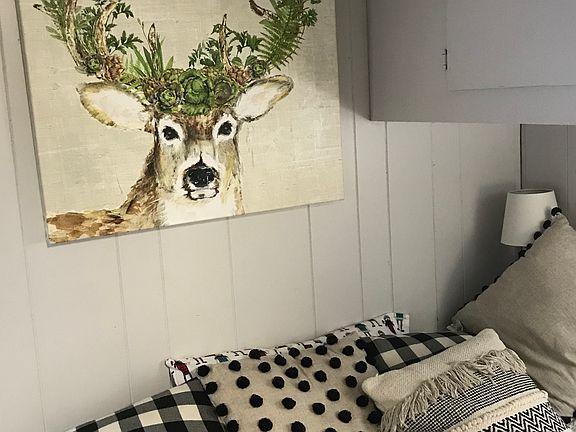 Small master bed area 
