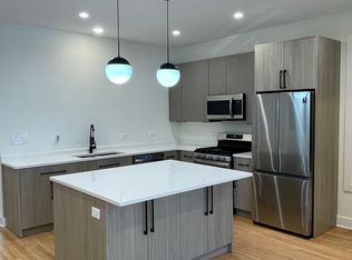 2657 W Huron St #1, Chicago, IL 60612