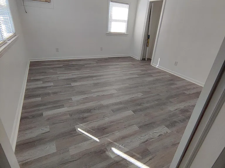 Master bedroom pic 2