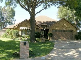 3730 Danbury Dr, Arlington, TX 76016