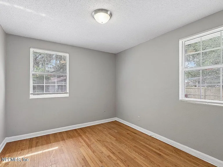 356 Tidewater Cir W — Photo 13