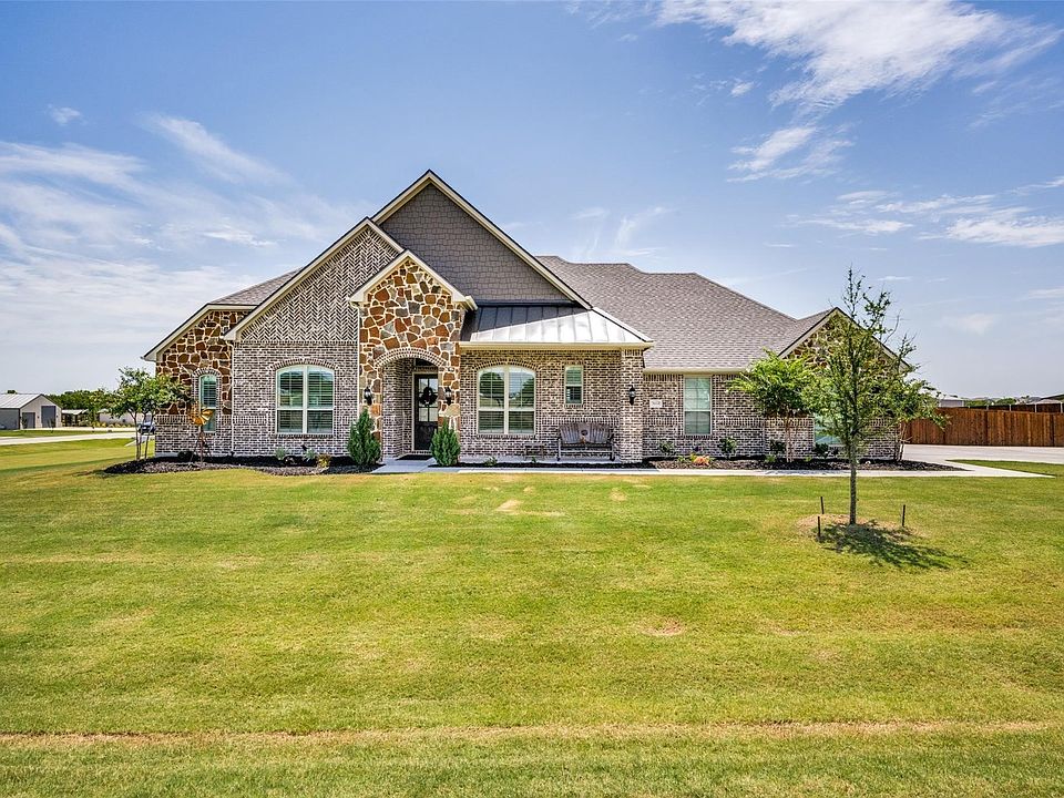 1st image of 7018 New Castle Ln