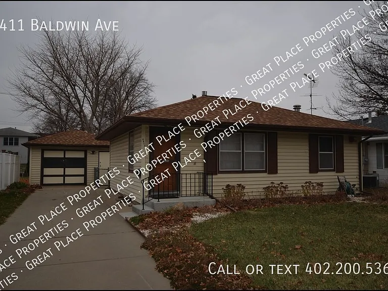 4411 Baldwin Ave — Photo 1