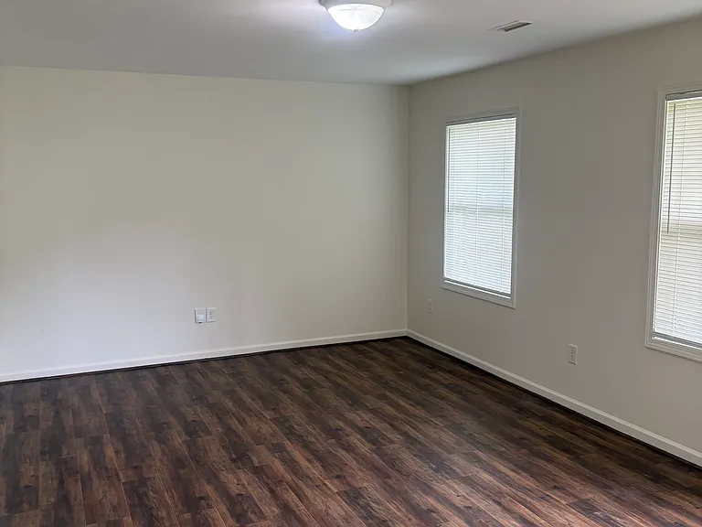 4811 April Dr — Photo 4