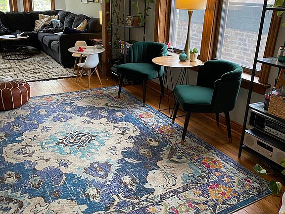 4th image of 2047 W Evergreen Ave #2
