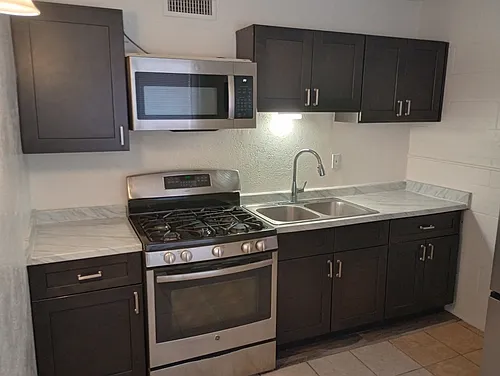 401 N D St Photo 1