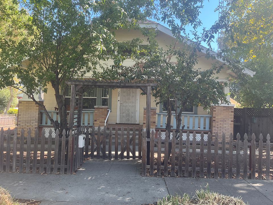 1st image of 205 2nd St