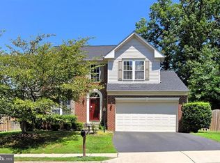 1900 Brooke Farm Ct, Woodbridge, VA 22192