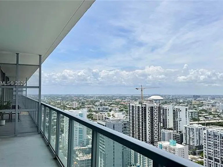 79 SW 12th St #4008S — Photo 14
