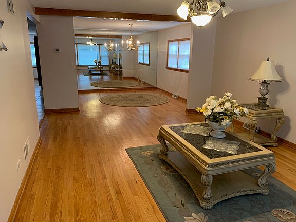 4th image of 8138 Salisbury Ave