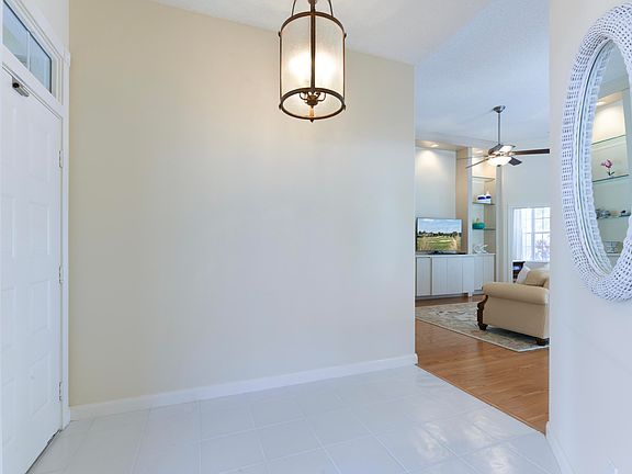 4th image of 449 Kelsey Park Drive