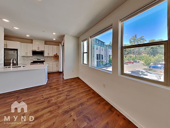 3rd image of 164 Log Pond Ln