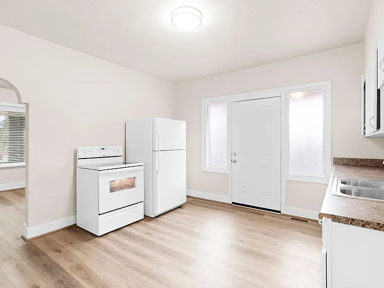 3002 Porter Ave — Photo 32