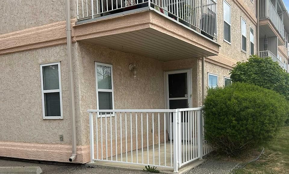 1st image of 5026 S 49th St #102