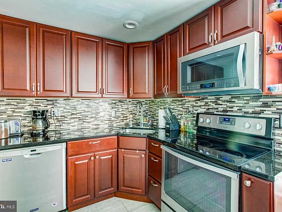 5th image of 6001 Old Stratford Ct