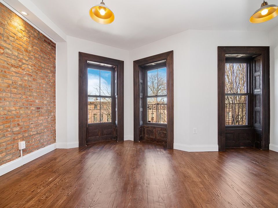 1st image of 534 Hancock St APT 3