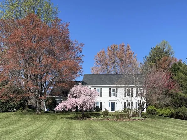 13757 Knight Ct, Gainesville, VA 20155