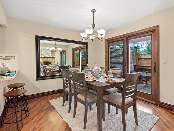 5th image of 4615 Sandringham Dr