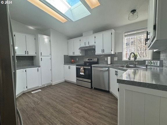 3rd image of 8300 NE Quatama St #174