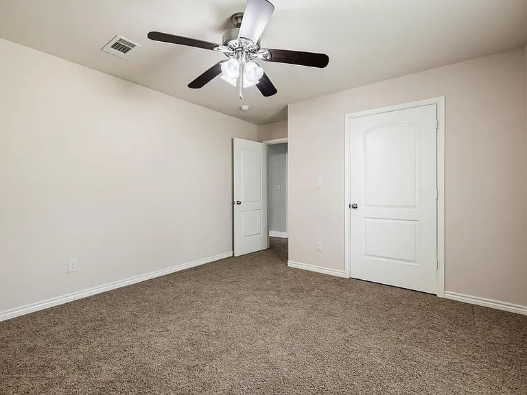 119 N Andrews Ave — Photo 10