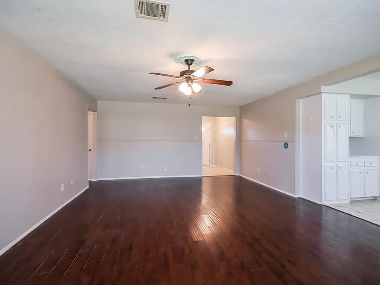 502 Hildred Ave — Photo 4