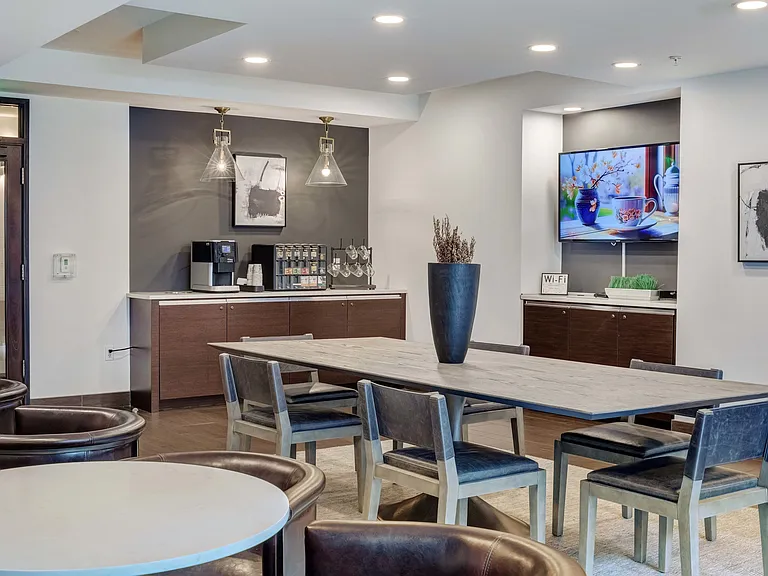 Newly redesigned resident lounge with ample seating