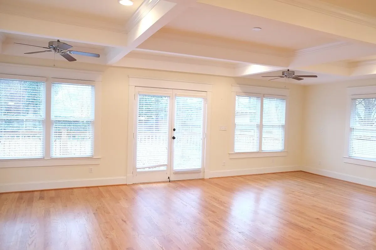 2 bed, 2.5 bath, 1750 sqft, $2,900 — Photo 2