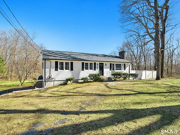 2nd image of 1123 Middlebury Road