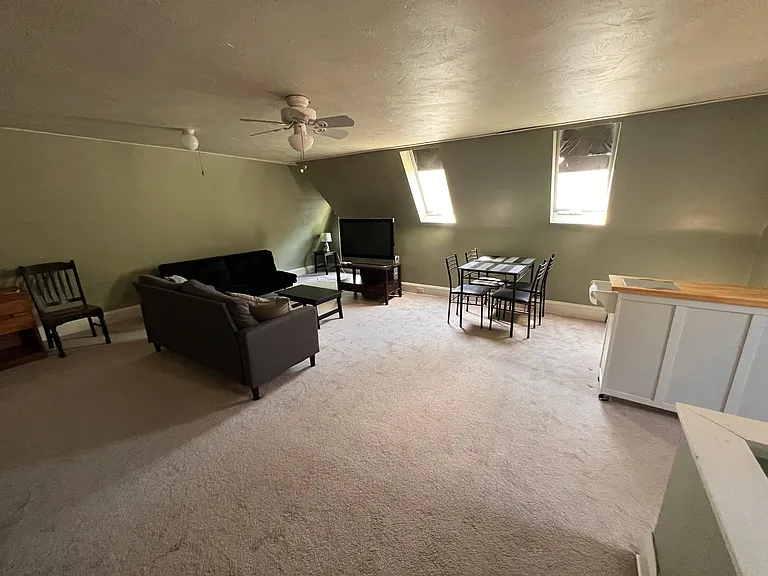 2549 Edgehill Rd — Photo 5