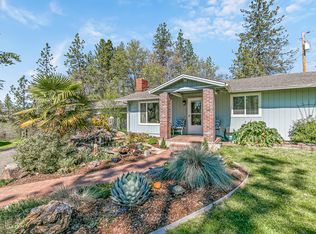 912 Mountain View Dr, Eagle Point, OR