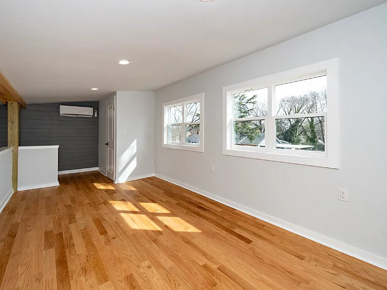210 Lincoln Ct — Photo 17