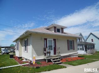1308 4th St, Fulton, IL 61252