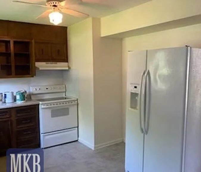 526 Albemarle Ave SE #526 — Photo 2