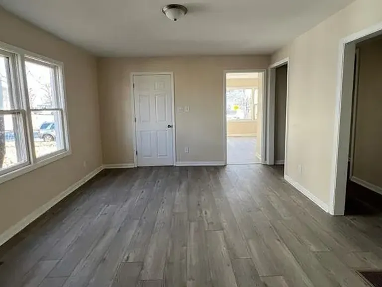 2205 Hendricks St — Photo 14