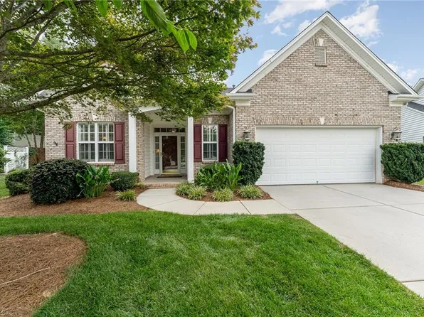 7 Water Gap Ct, Greensboro, NC 27455