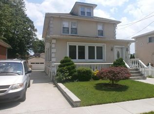 19 Roderick Ave, Staten Island, NY 10305