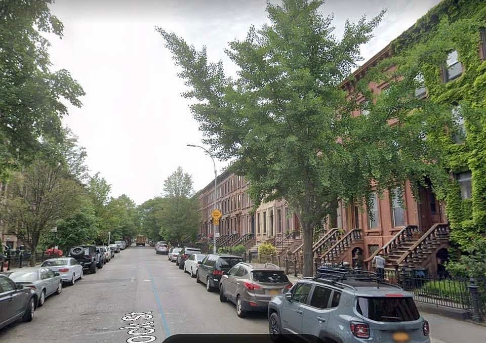 1st image of 131 Hancock St #3