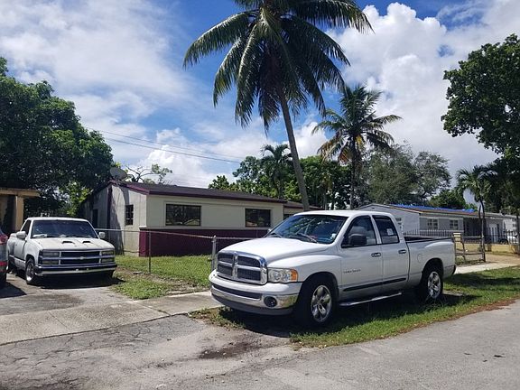 3rd image of 3270 NW 169th Ter