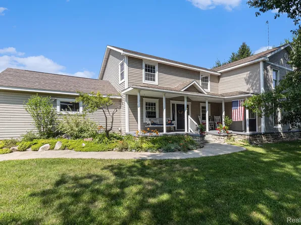 5085 Curtis Rd, Attica, MI 48412