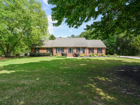 1215 Shadowood Dr, Spartanburg, SC 29301