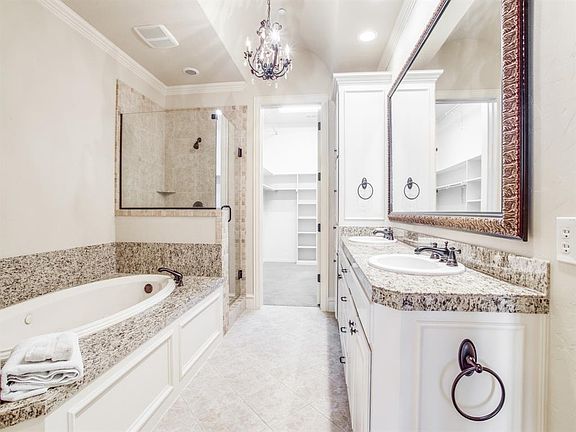 2nd image of 848 Lake Vista Pl