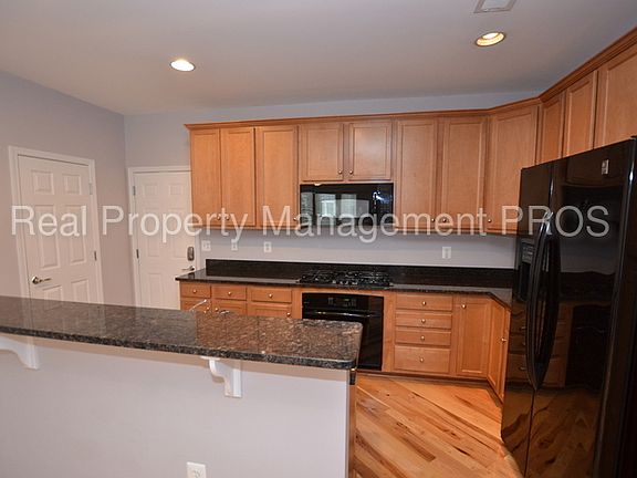 3rd image of 2354 Brookmoor Ln #386A