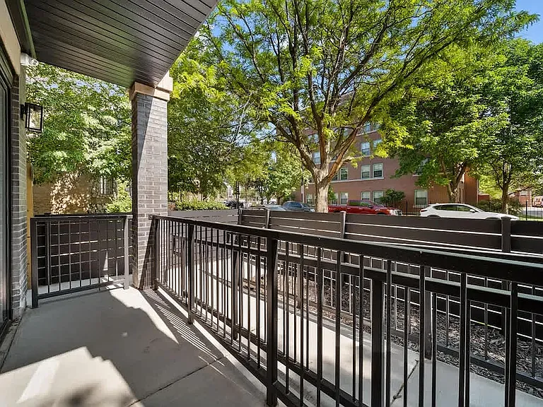 2110 W Washington Blvd #1 — Photo 2