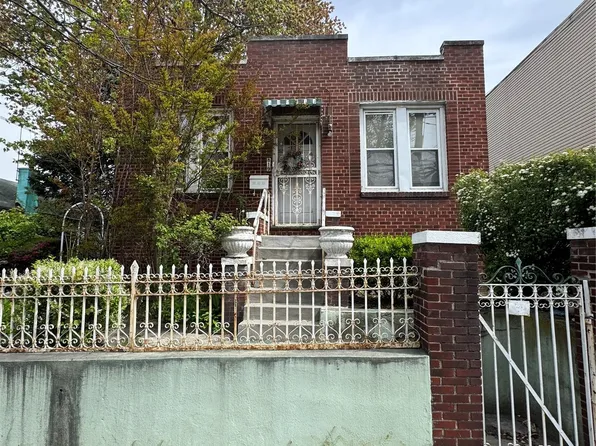 819 E 221st Street, Bronx, NY 10467